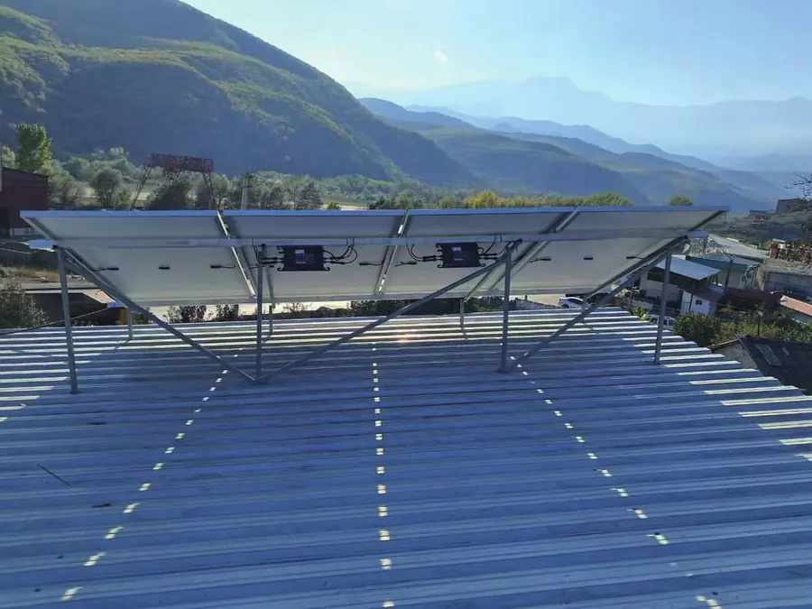 Installation sur le toit plat d’un bâtiment professionnel